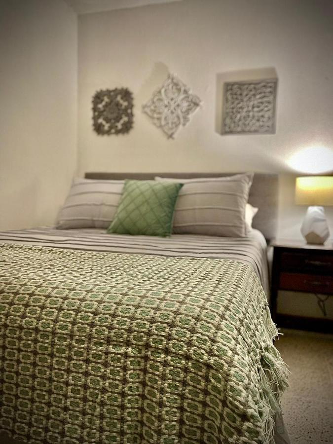 Casa 96 Bed & Breakfast Guatemala City Exterior photo