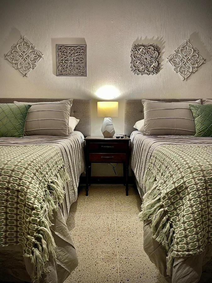 Casa 96 Bed & Breakfast Guatemala City Exterior photo